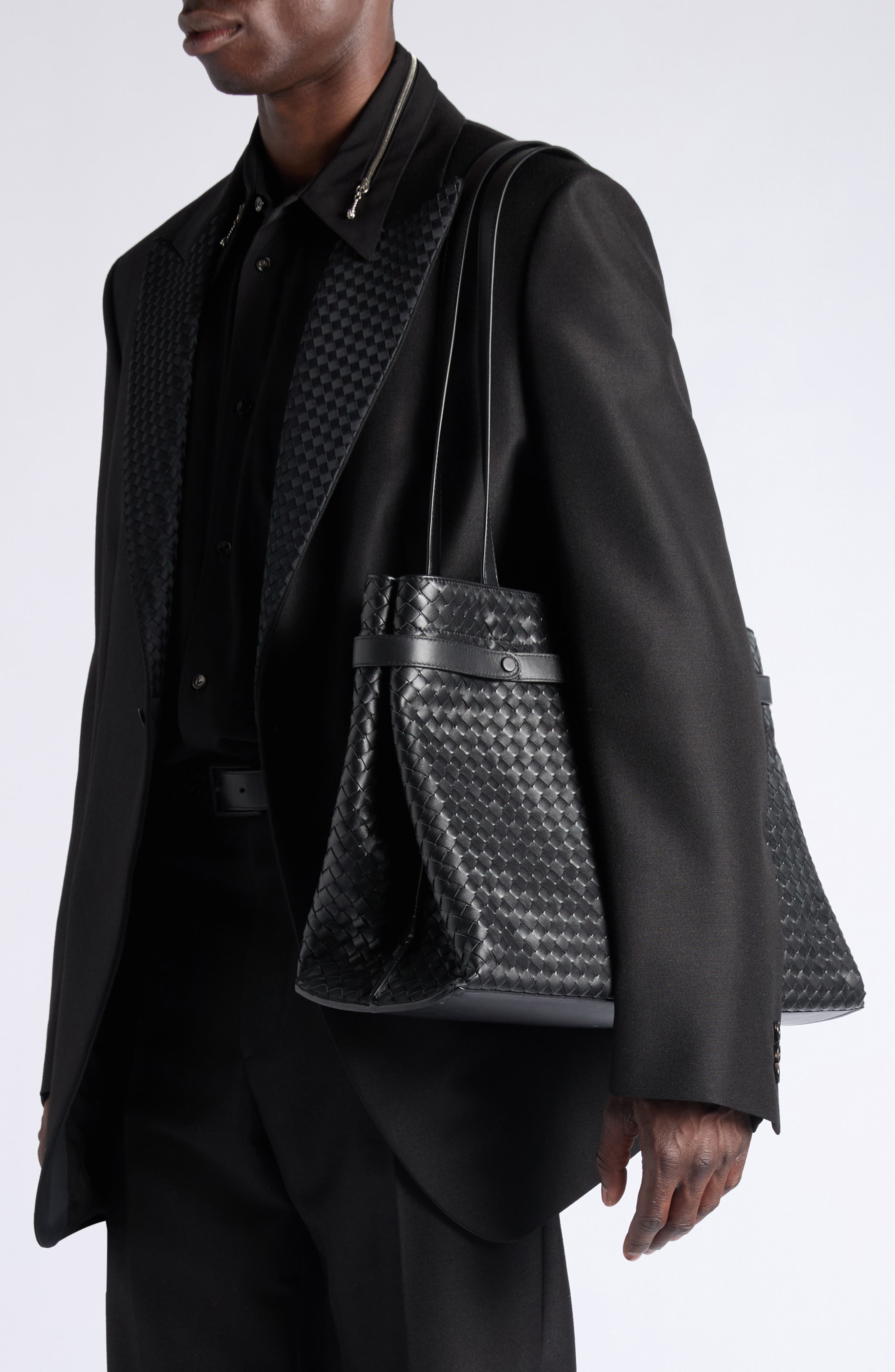 Archive Intrecciato Leather Tote, Alternate, color, 1039 BLACK-BRASS VIBRA-BL