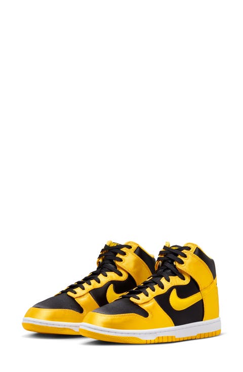 Dunk Hi Basketball Sneaker (Women)