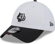 New Era Men's New Era White/Black Cincinnati Bengals 2025 NFL Training Camp 39THIRTY Flex Hat