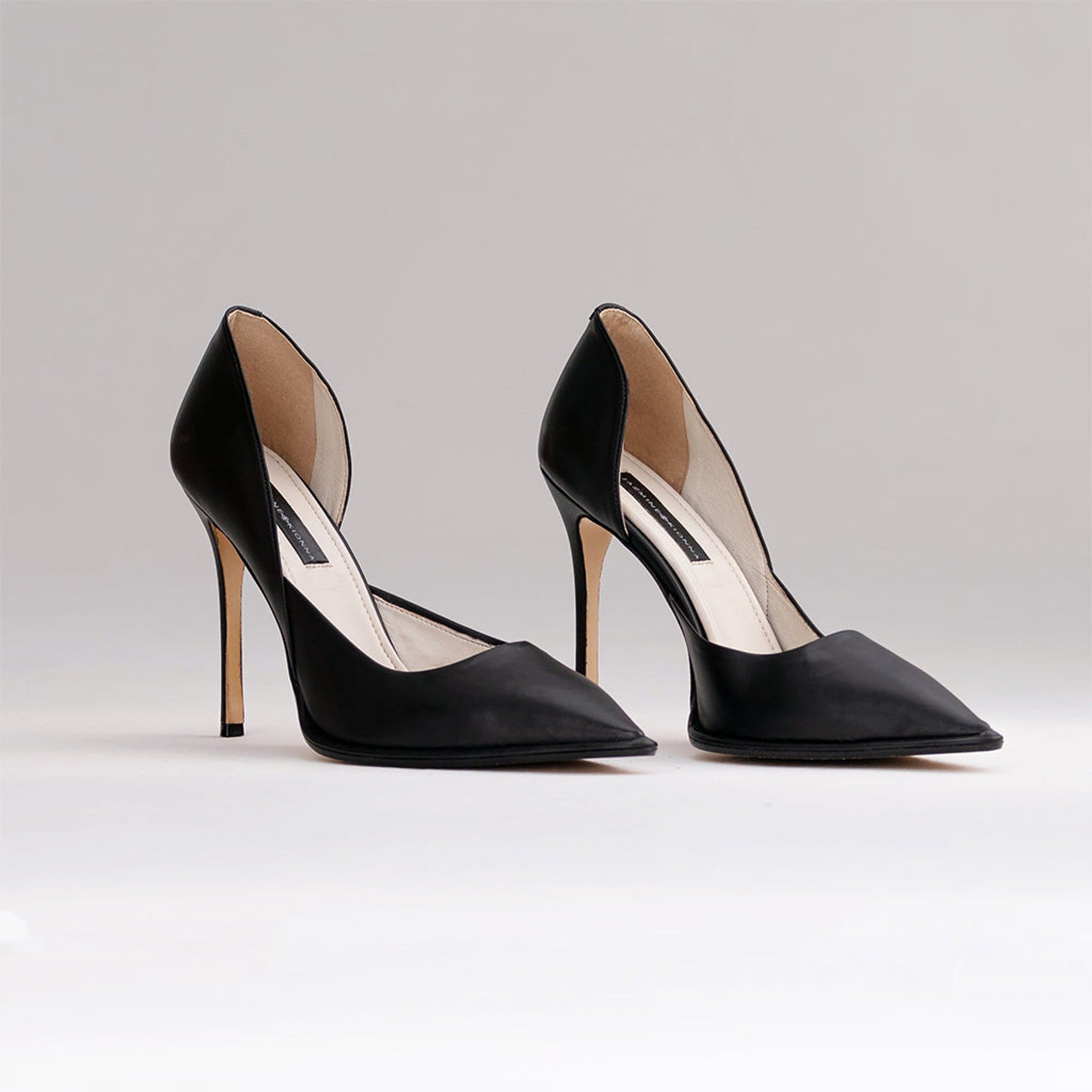 Jazmine Kionna Jazmine Pointed Pump, Main, color, Black
