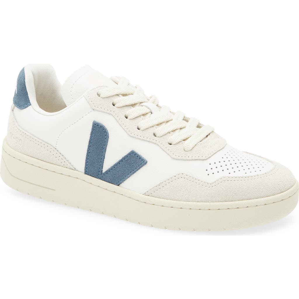 Veja V-90 Extra White Cali In White