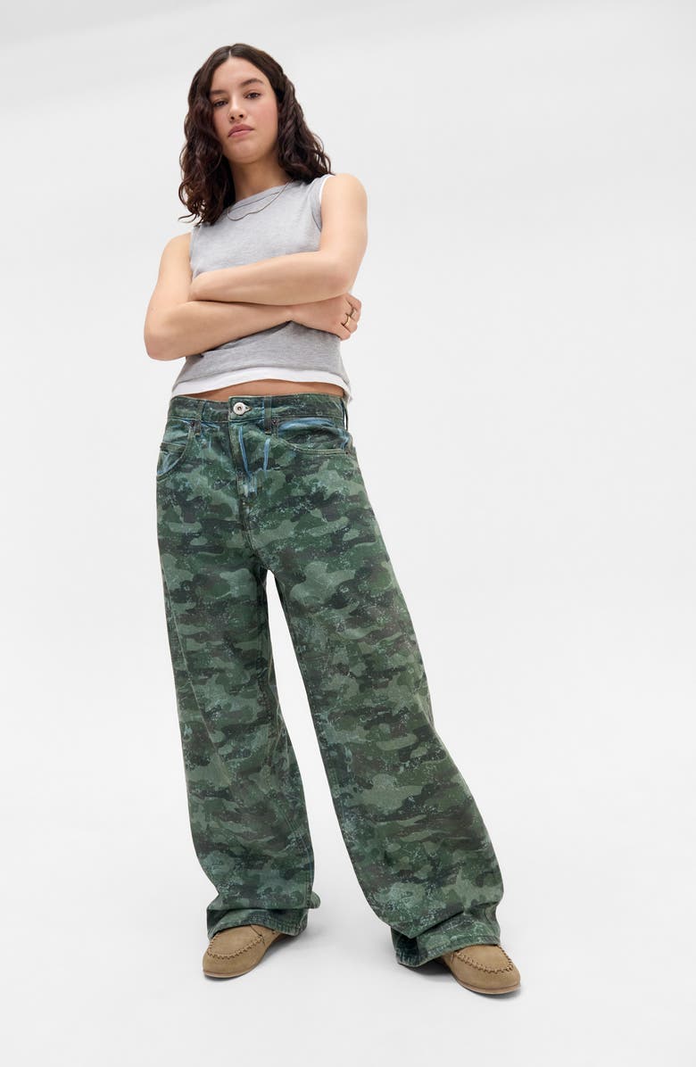 BDG Urban Outfitters Jaya Camo Low Rise Wide Leg Jeans, Alternate, color, Khaki Green