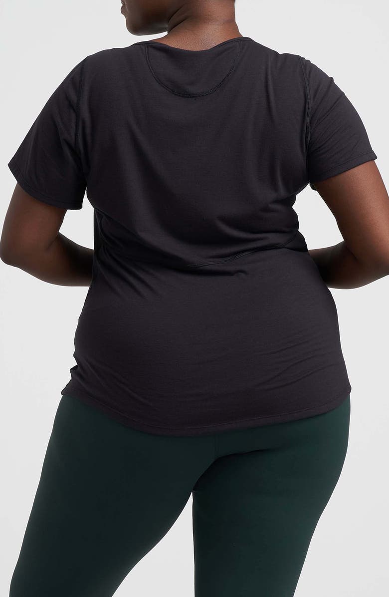 Universal Standard Mia Movement Short Sleeve T-Shirt, Alternate, color, Black