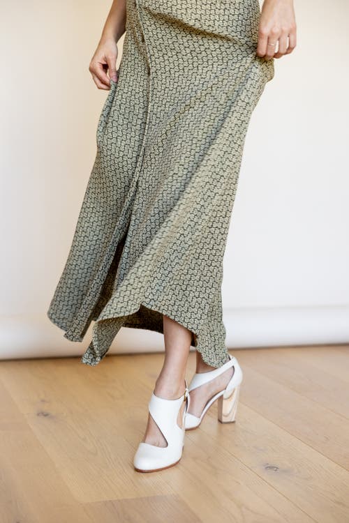 Fortress Luna Naya Asymmetric Cutout Pump In Pebbled Ivory