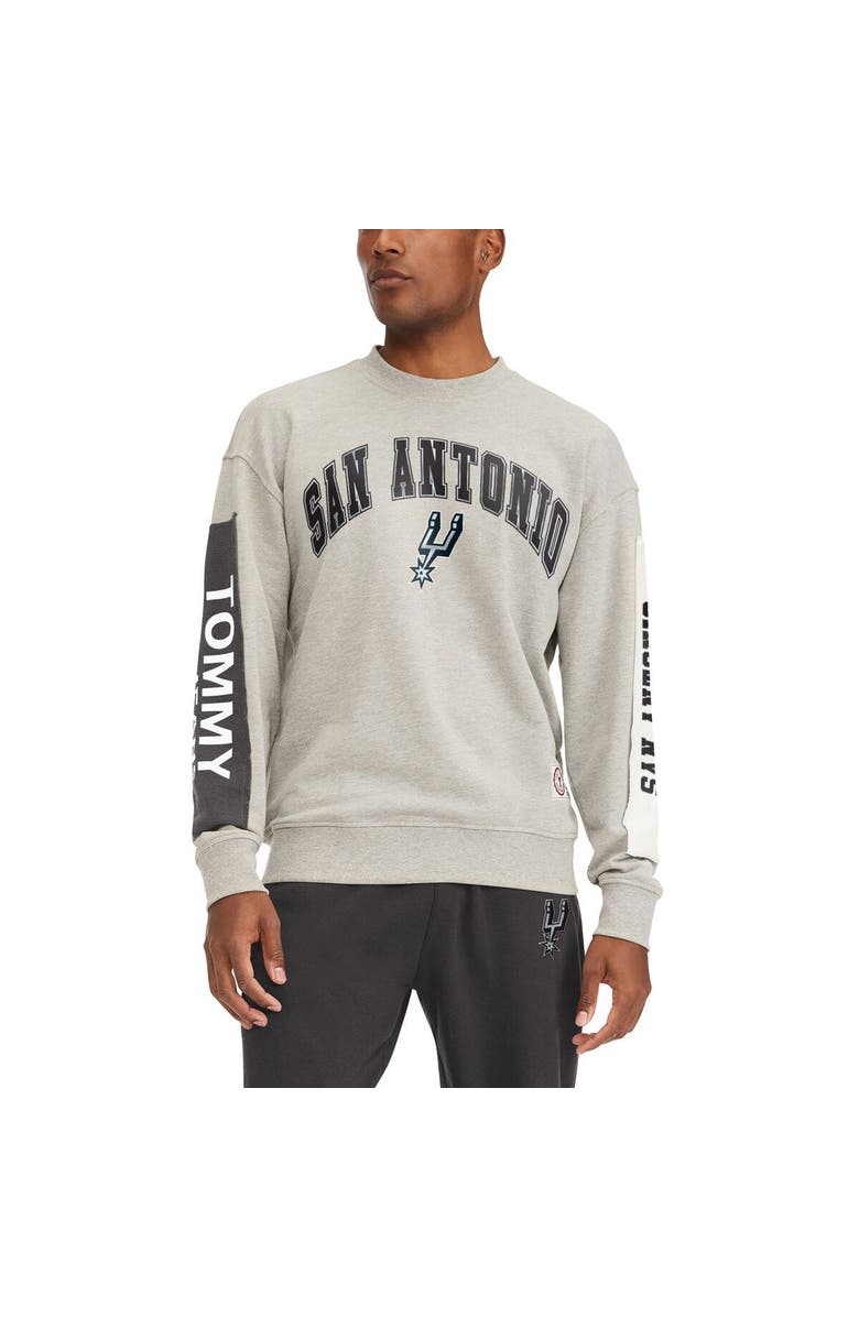 TOMMY JEANS Men's Tommy Jeans Gray San Antonio Spurs James Patch Pullover Sweatshirt, Alternate, color, Gray