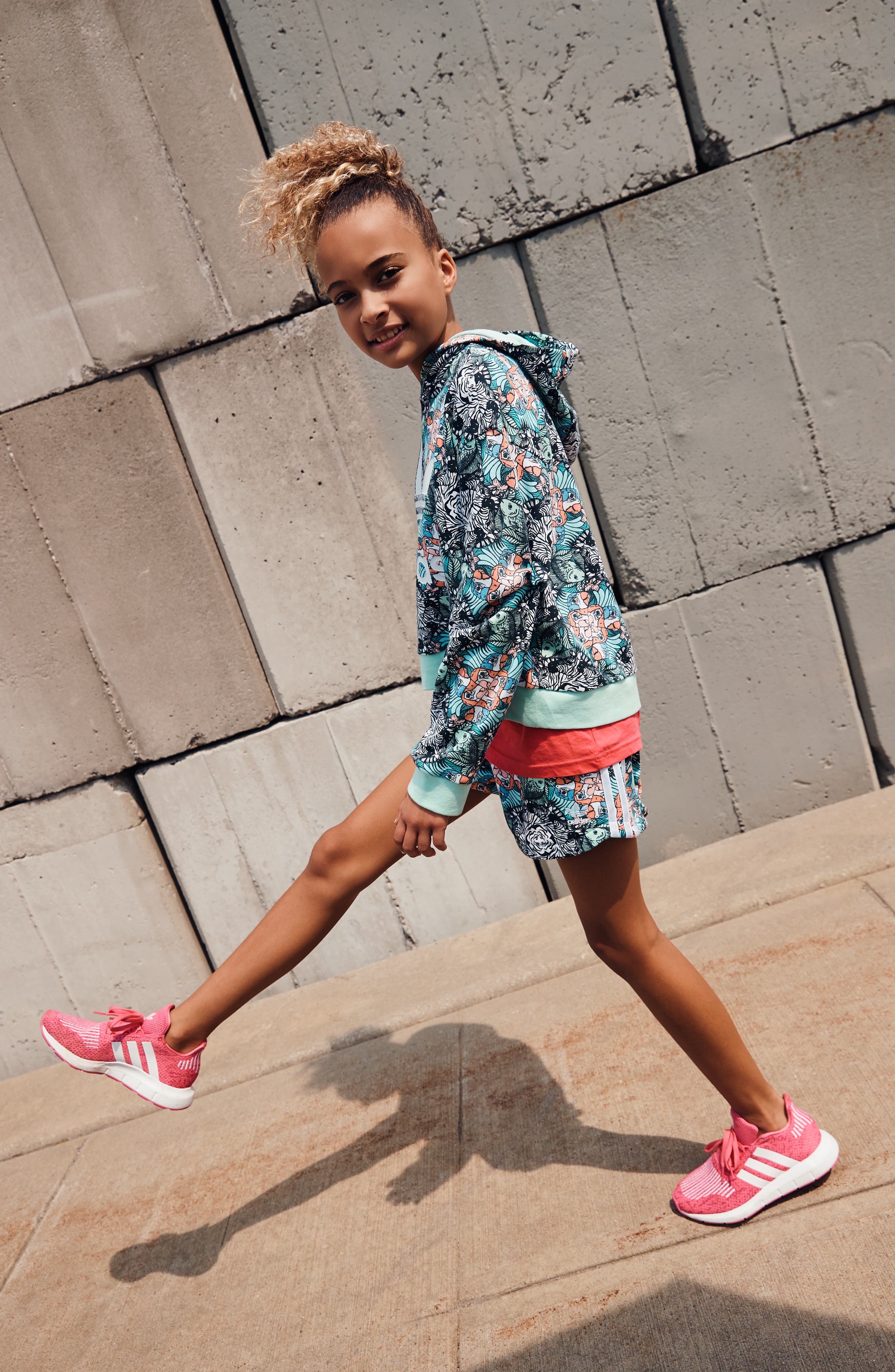 adidas Swift Run Sneaker, Alternate, color, 