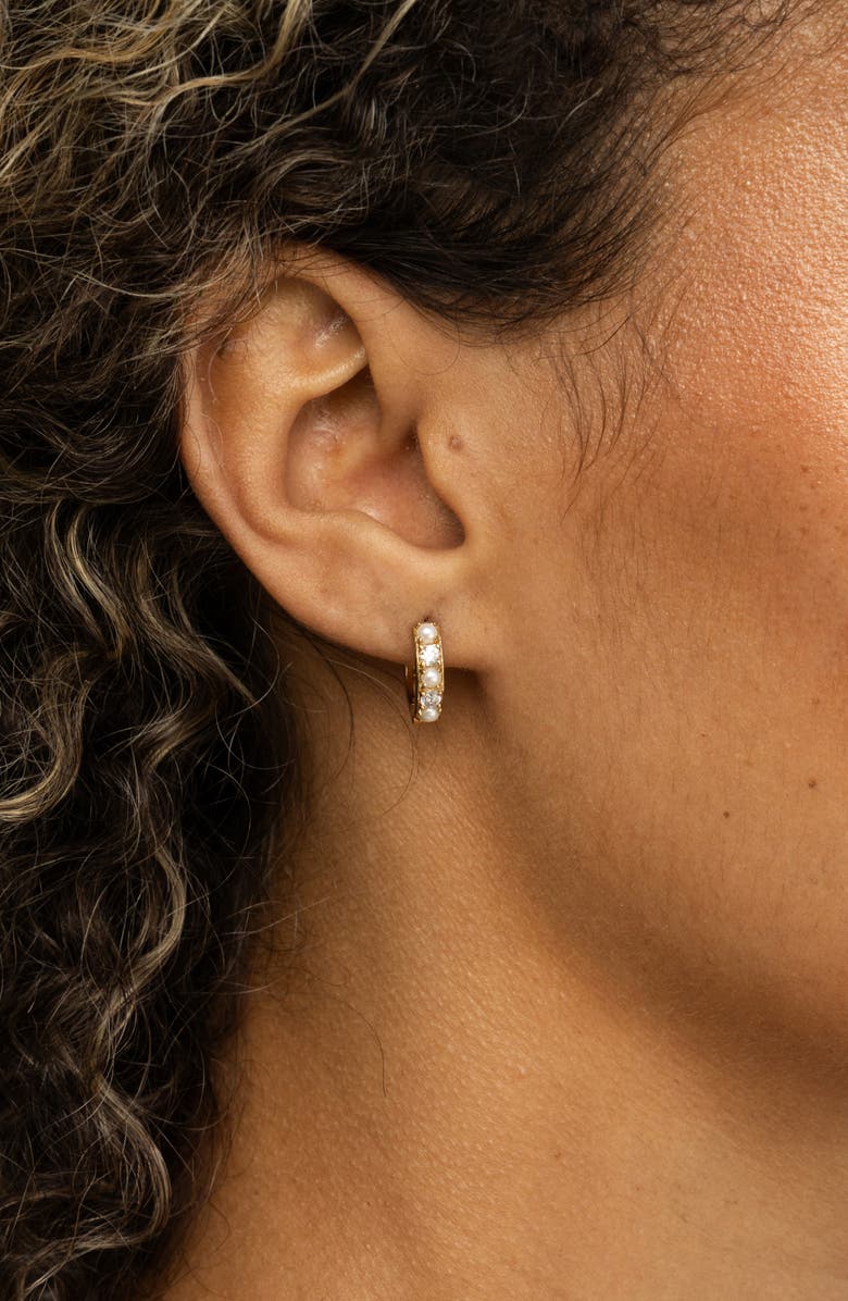 MIRANDA FRYE Wendy Freshwater Pearl Huggie Earrings, Alternate, color, Gold