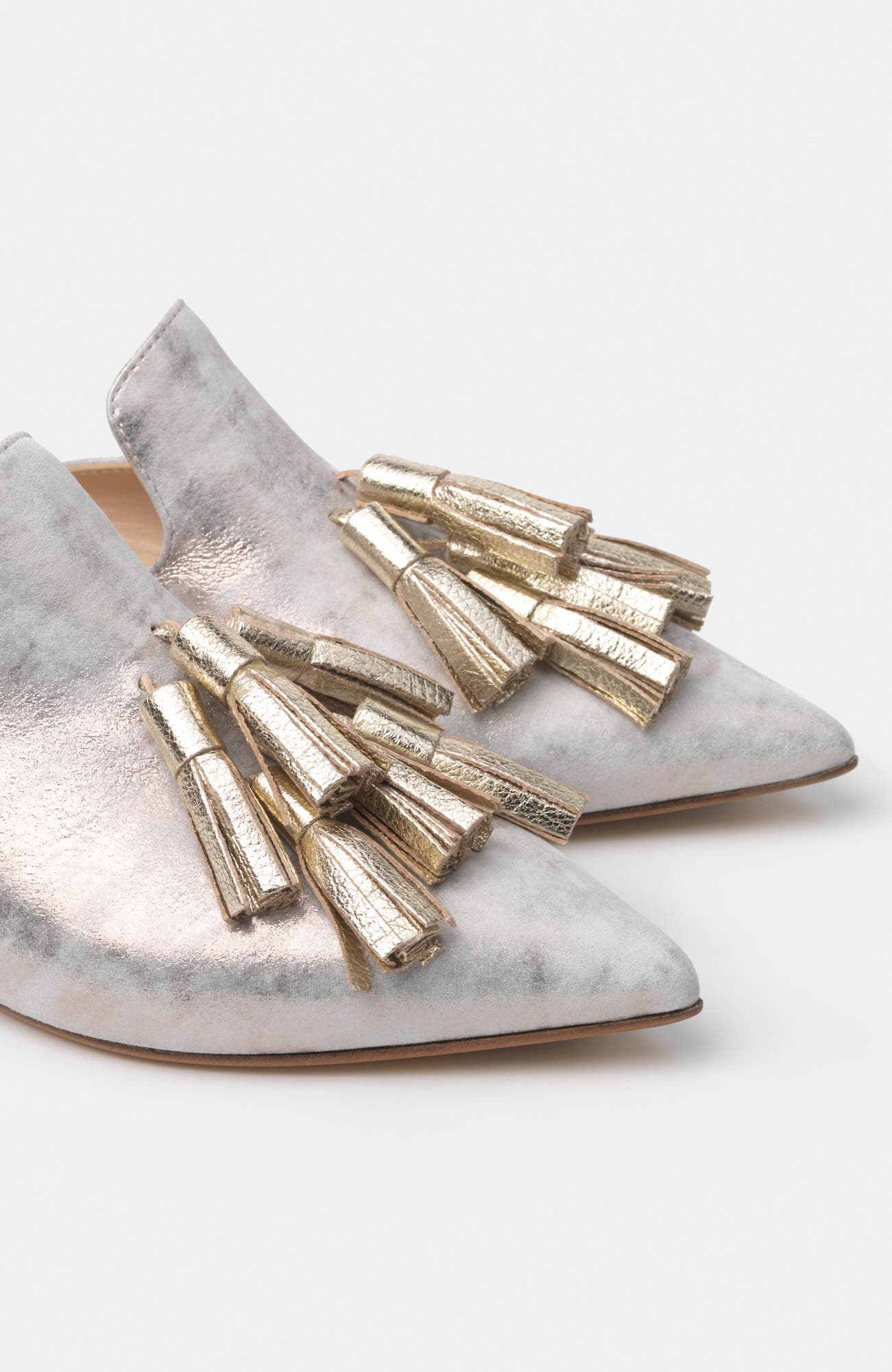 BELLS & BECKS Mirella Pointy Toe Tassel Mule, Alternate, color, Gold