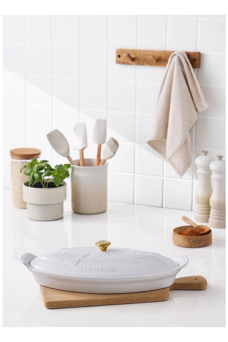 Heritage Covered Stoneware Fish Baker, Alternate, color, WHITE