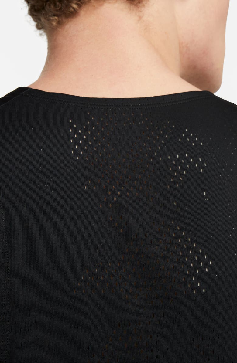 Nike Dri-FIT ADV Run Division Pinnacle Tank, Alternate, color,