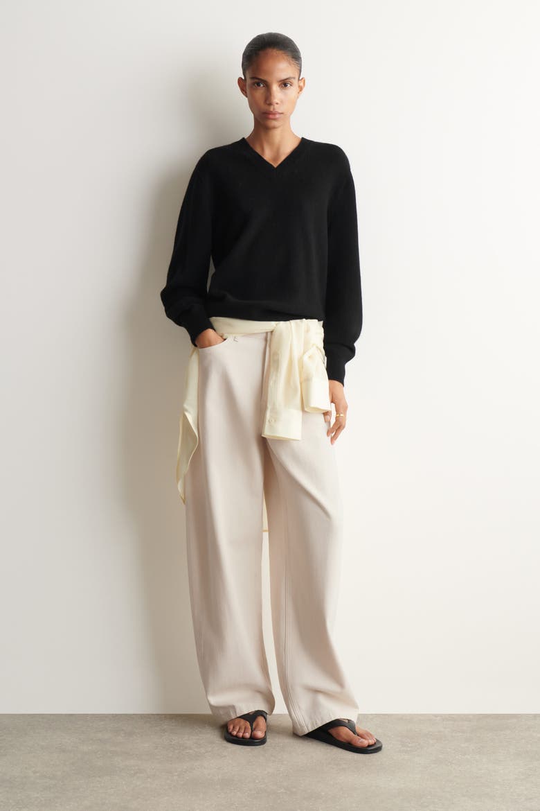 Sculpted Cashmere V-Neck Sweater, Alternate, color, BLACK