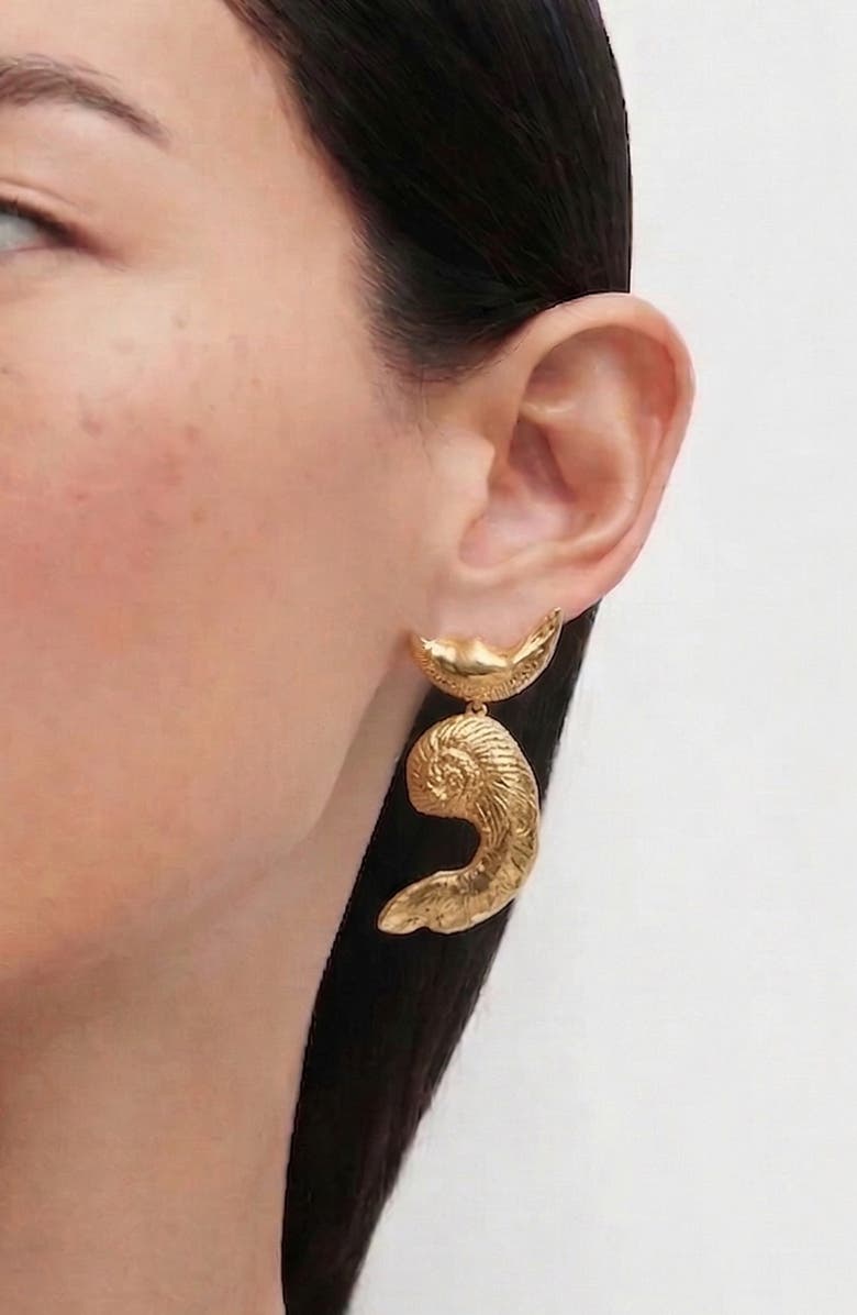 YOJ Vechi Shell Earrings in Gold, Alternate, color, Gold