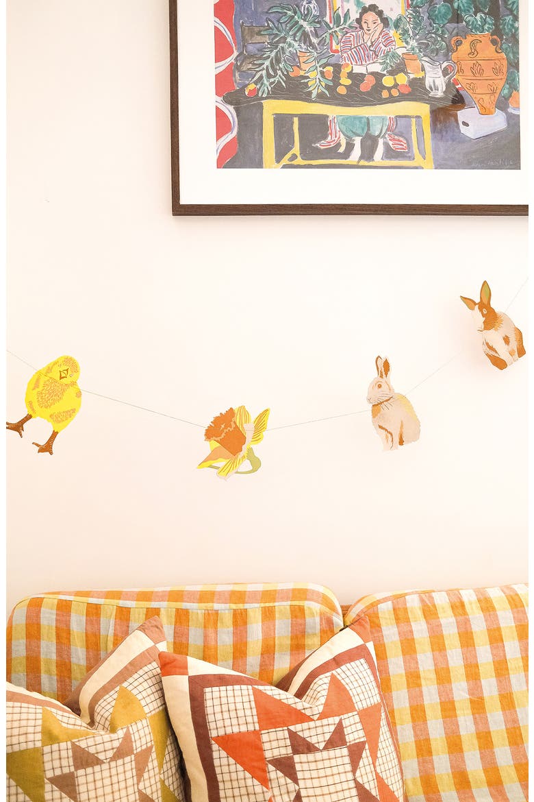 No. 24 Rabbits Garland, Alternate, color, NO COLOR