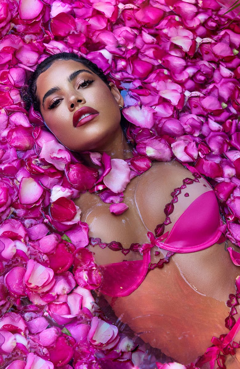 Roma Confidential Kiss & Tell Underwire Bra, Garter Belt & Thong Set, Alternate, color, 