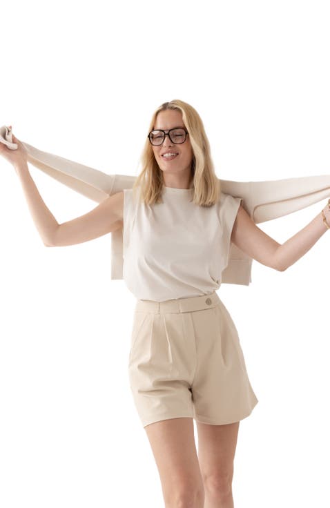 The Sleeveless Shirt