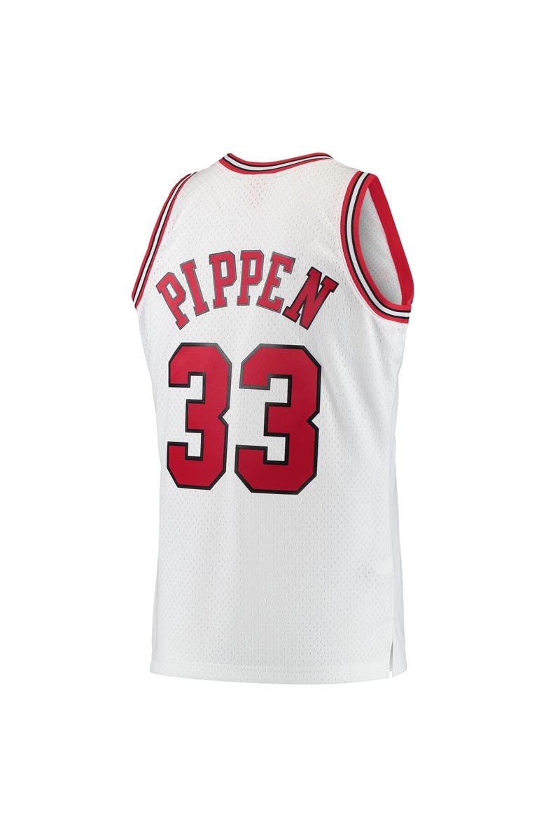 Mitchell & Ness Men's Mitchell & Ness Scottie Pippen White Chicago Bulls Hardwood Classics Swingman Jersey, Alternate, color, 