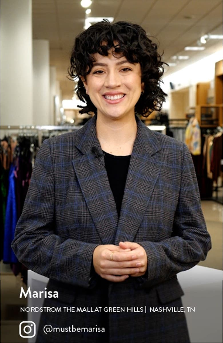 14K Gold Huggie Hoop Earrings, sales video thumbnail