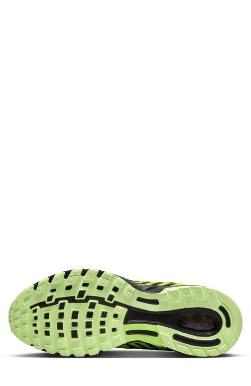 Nike Air Pegasus 2k5 Sneaker In Green