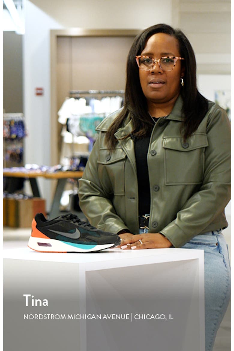 Air Max Solo Sneaker video