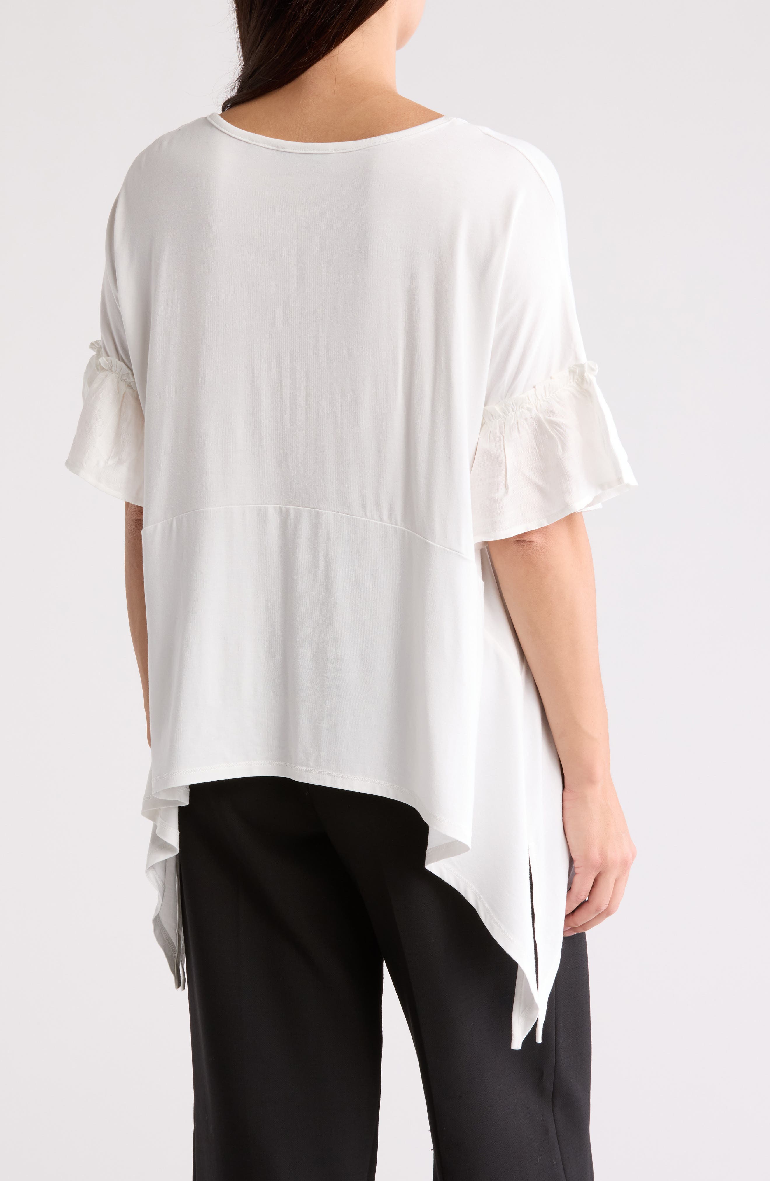 Ruffle Short Sleeve Sharkbite Hem Top - image 2