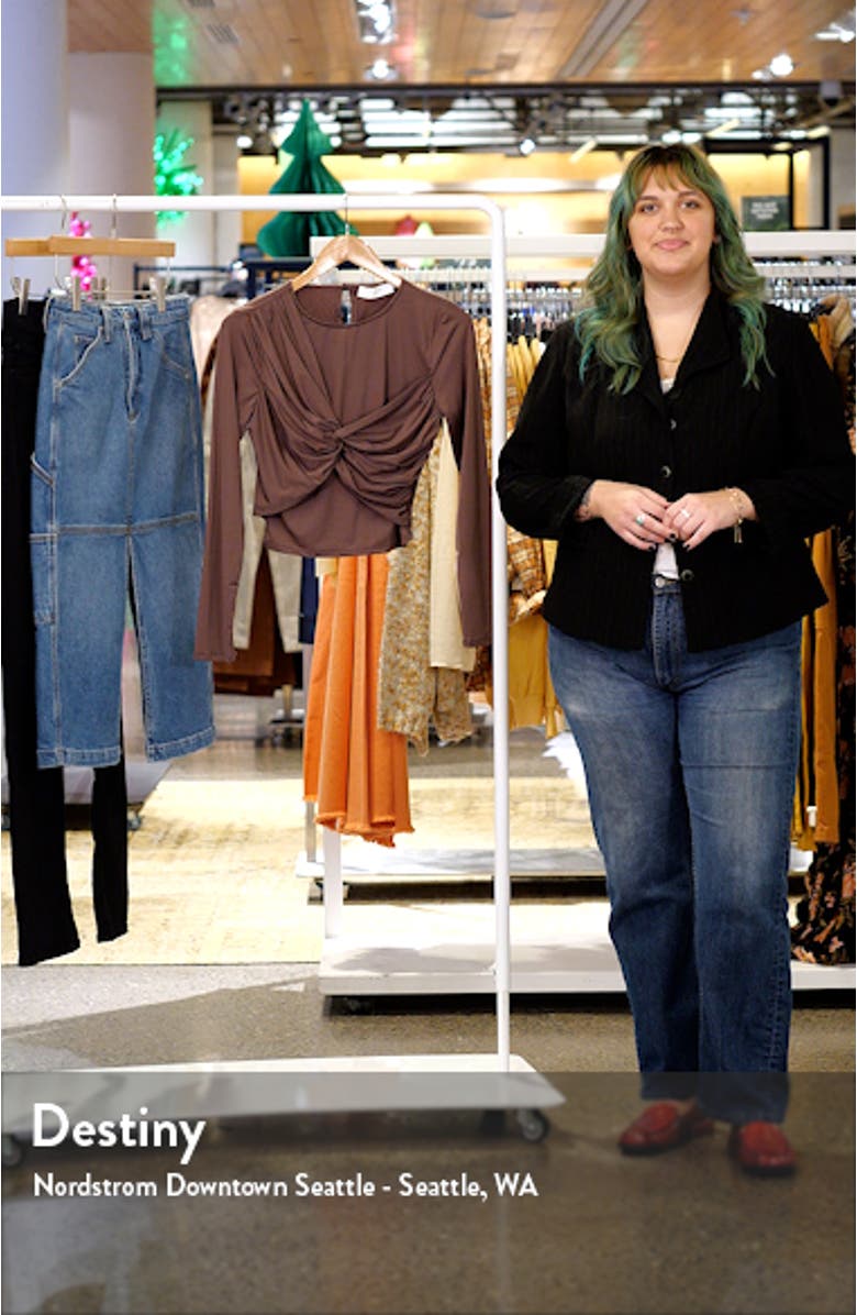 Twist Bust Long Sleeve Crop Top, sales video thumbnail