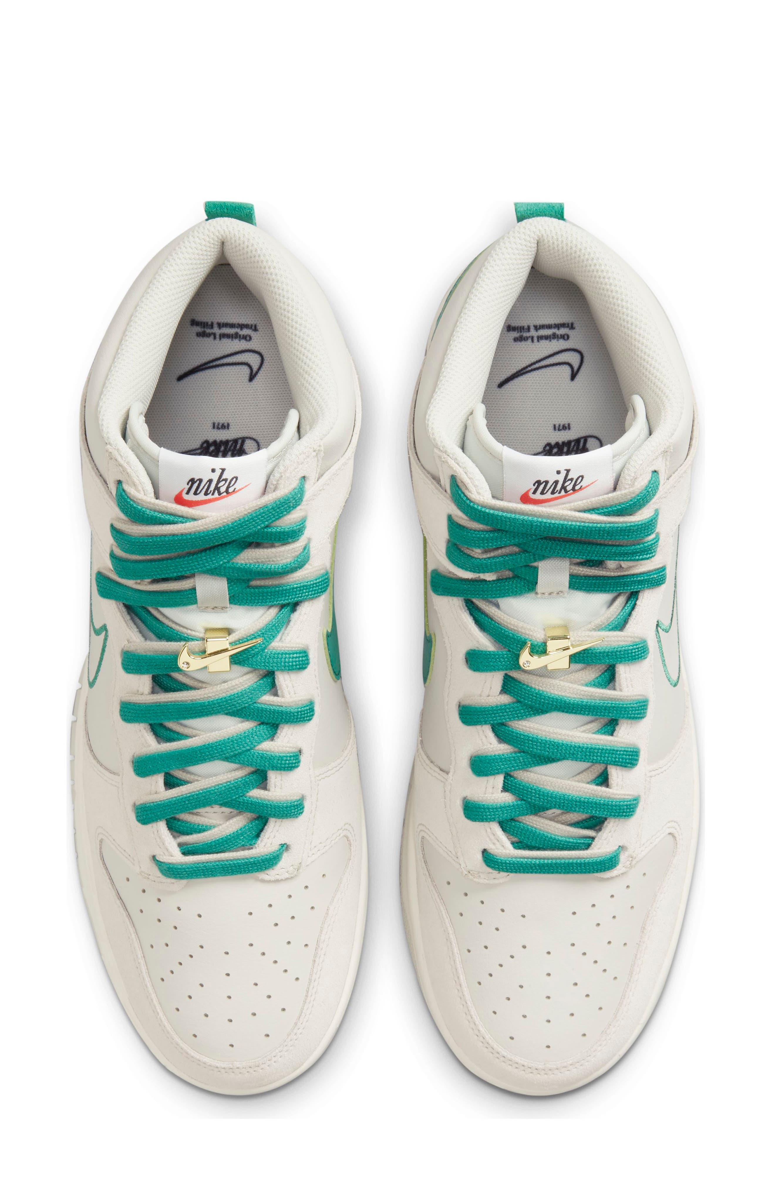 Nike Dunk High SE Basketball Sneaker, Alternate, color, 