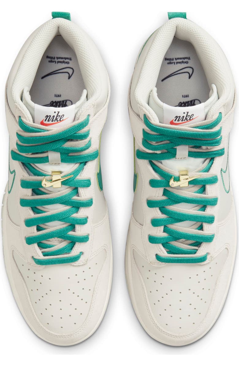 Nike Dunk High SE Basketball Sneaker, Alternate, color,