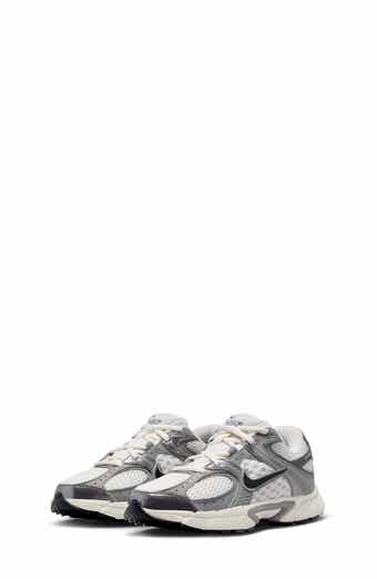 Nike Kids' V5 Runner Sneaker