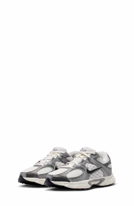 Nike Kids' V5 Runner Sneaker