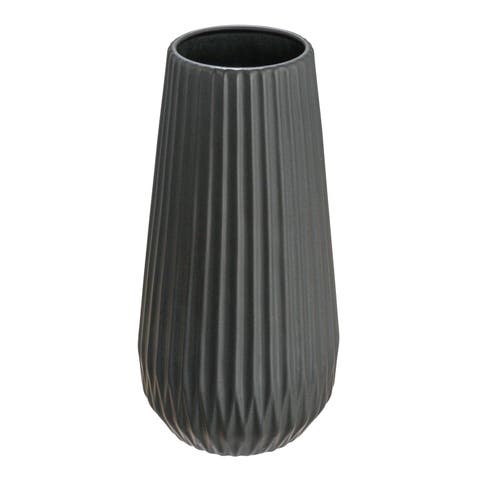 Round Fluted Vase with Embossed Lines