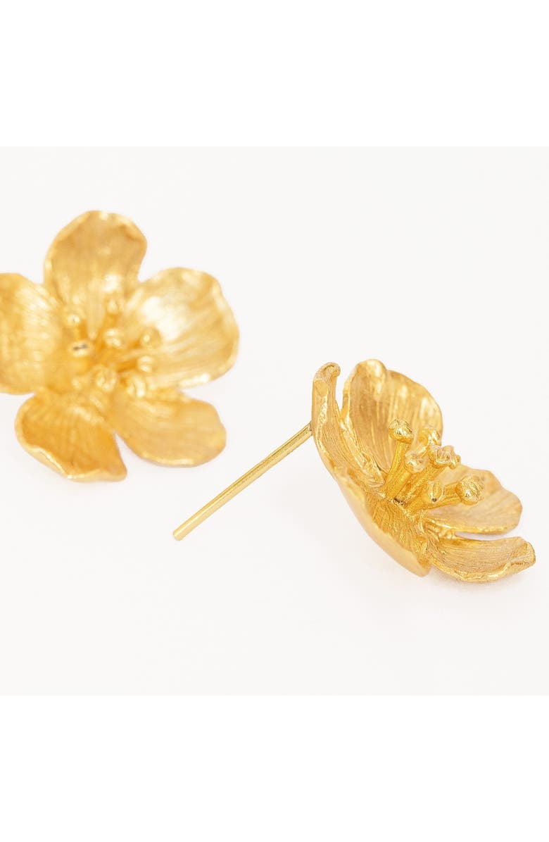 Ottoman Hands Buttercup Flower Stud Earrings, Alternate, color, Brass