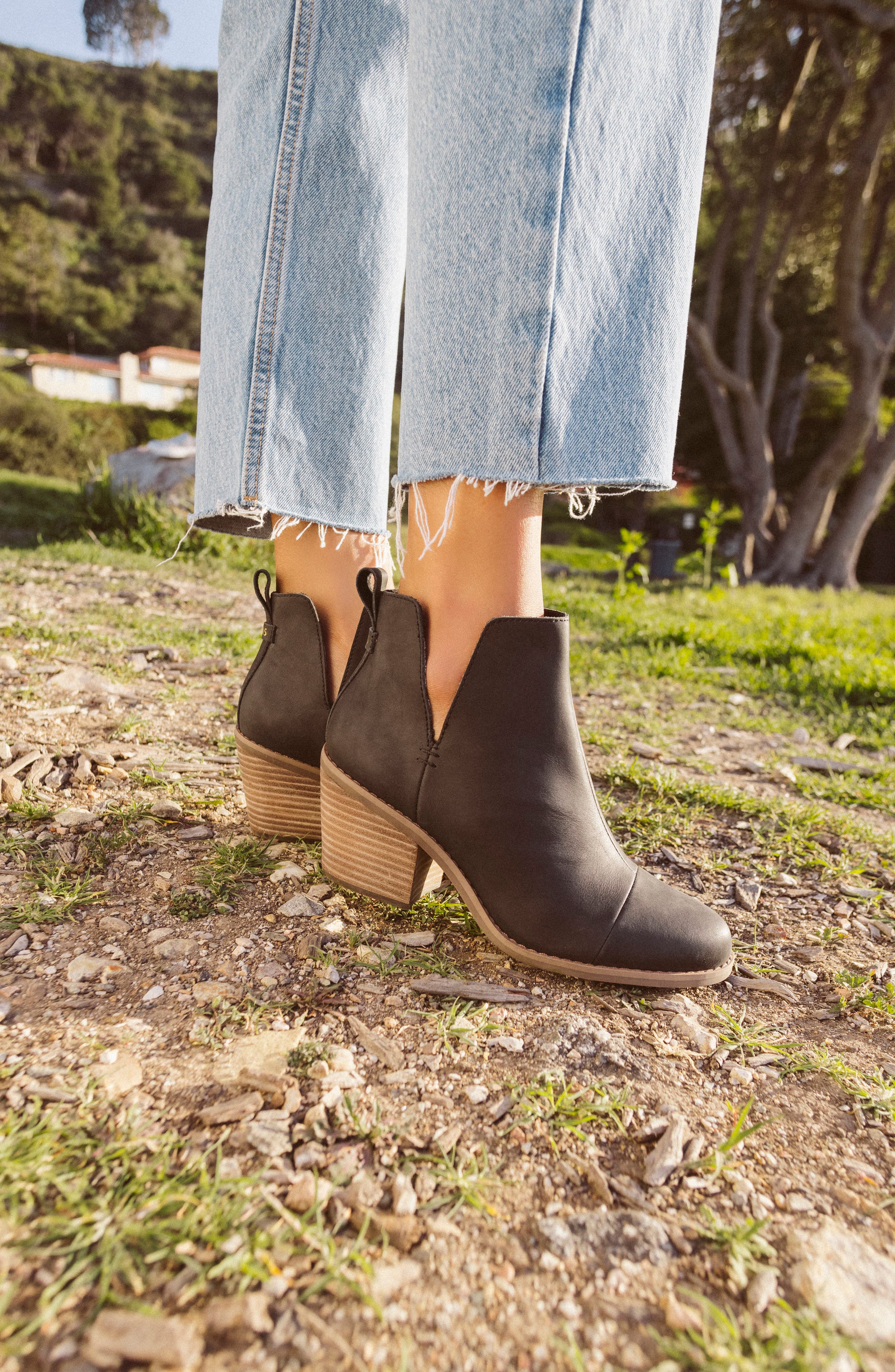 TOMS Everly Cutout Boot, Alternate, color, 