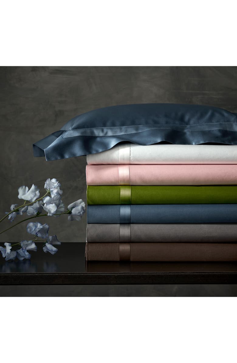 Matouk Nocturne 600 Thread Count Fitted Sheet, Alternate, color, Platinum