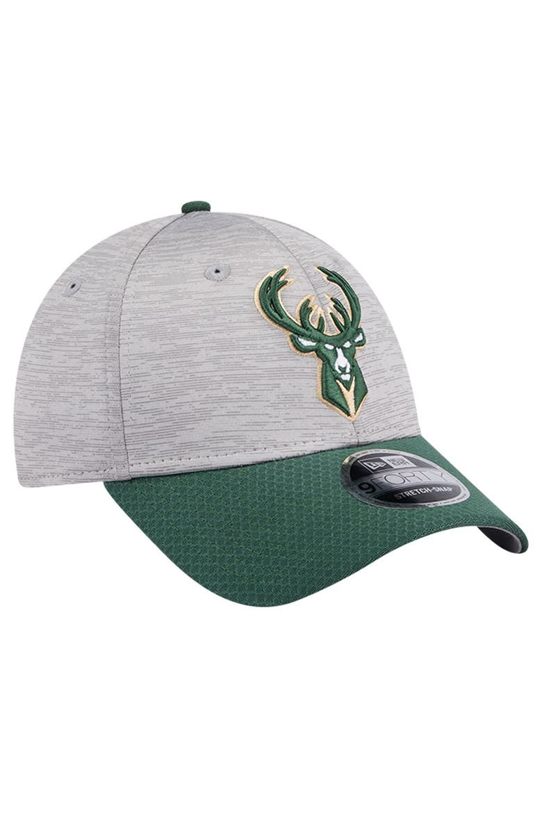 Men's New Era Heather Gray/Hunter Green Milwaukee Bucks Active Digi-Tech Two-Tone 9FORTY Adjustable Hat, Alternate, color, Heather Gray