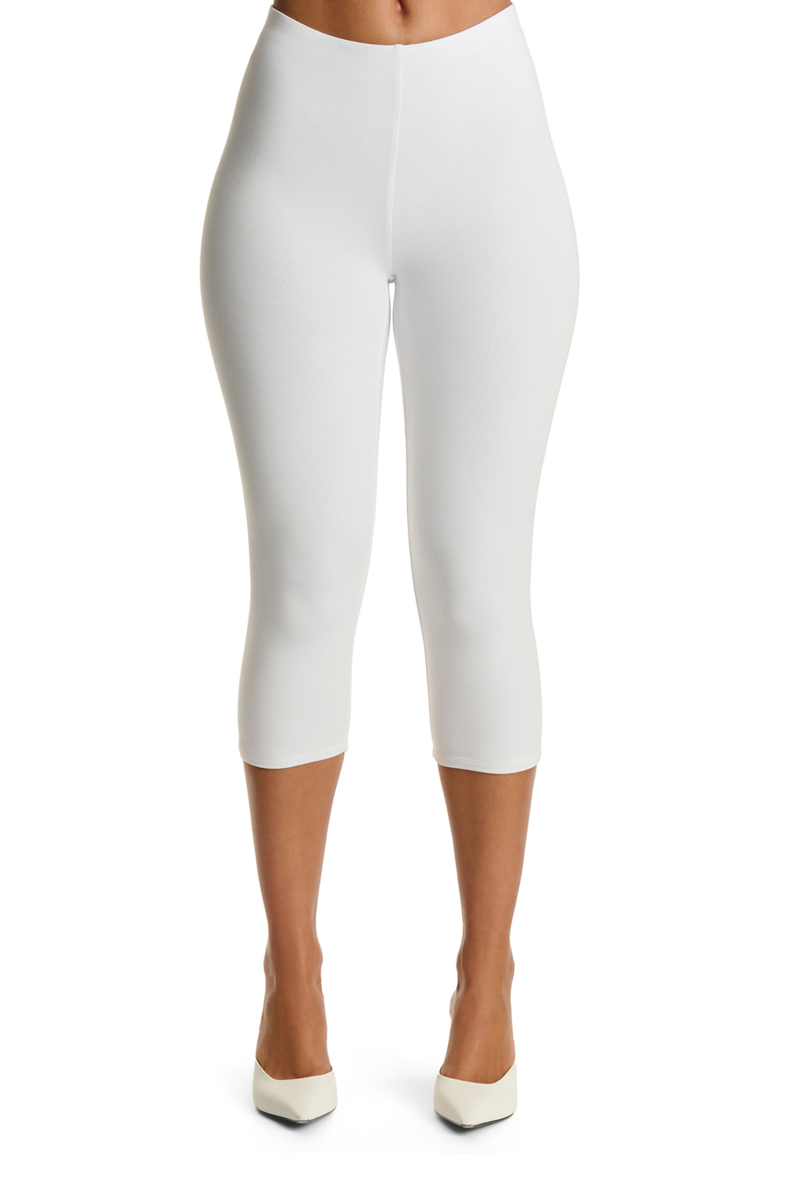 white nike capri pants