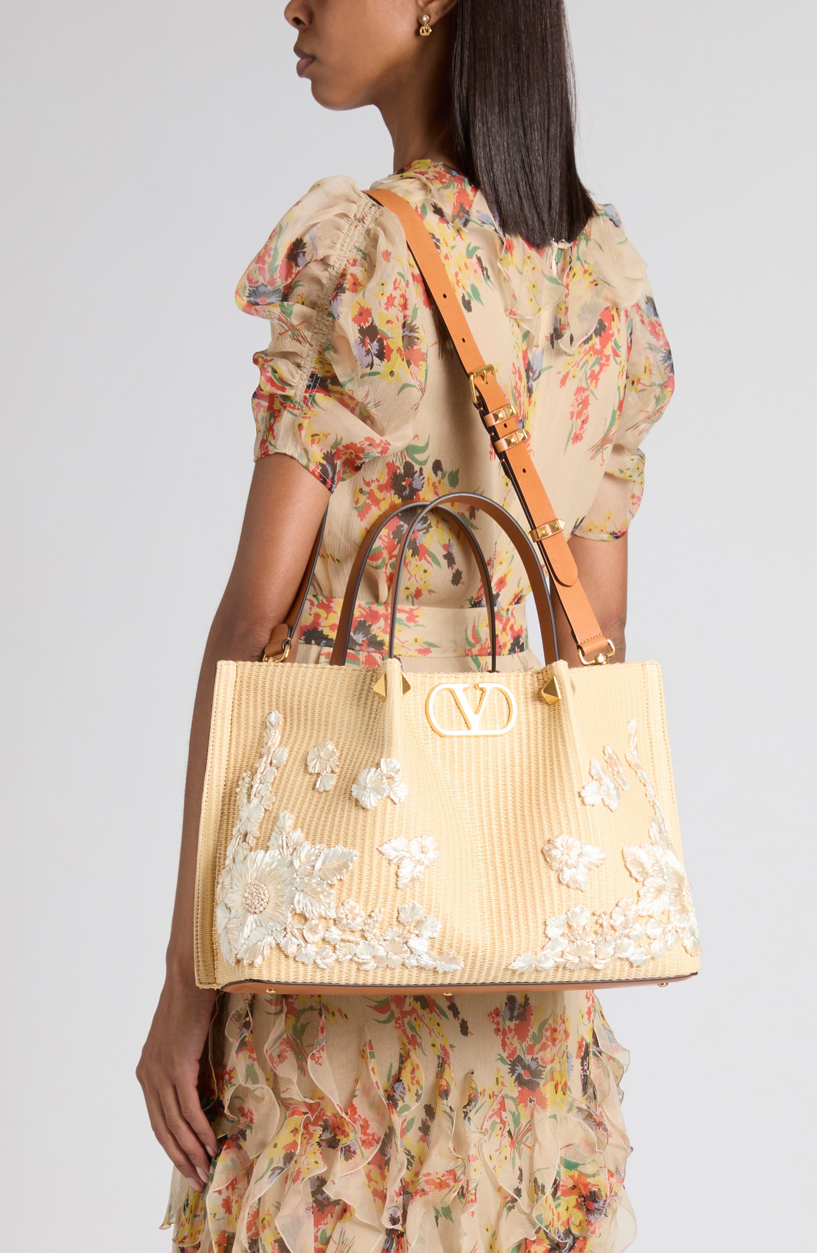 Valentino Garavani Medium VLOGO Signature Raffia Tote, Alternate, color, Natural