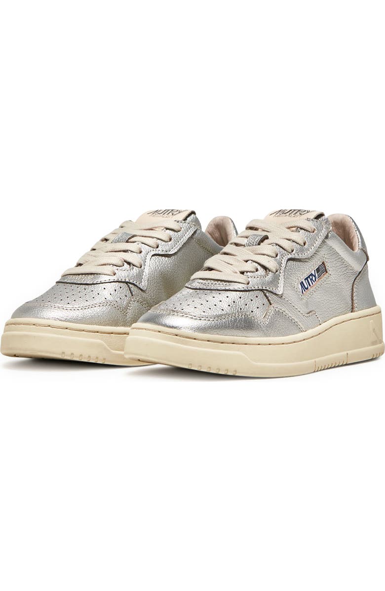 AUTRY Medalist Low Sneaker, Main, color, Silver