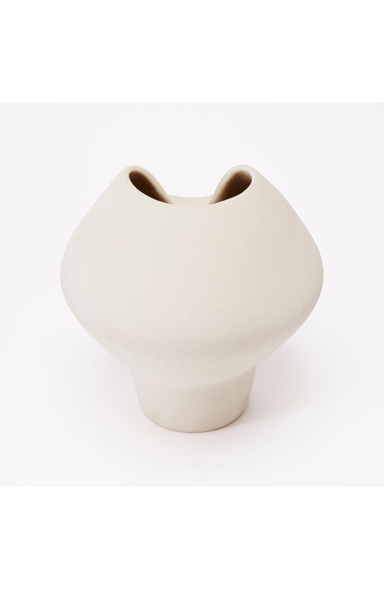 Dumae Nora Vase, Alternate, color, Raw Noir