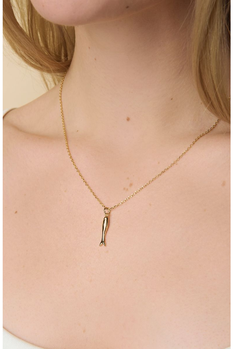 Lucky Fish Charm Necklace, Alternate, color, Gold