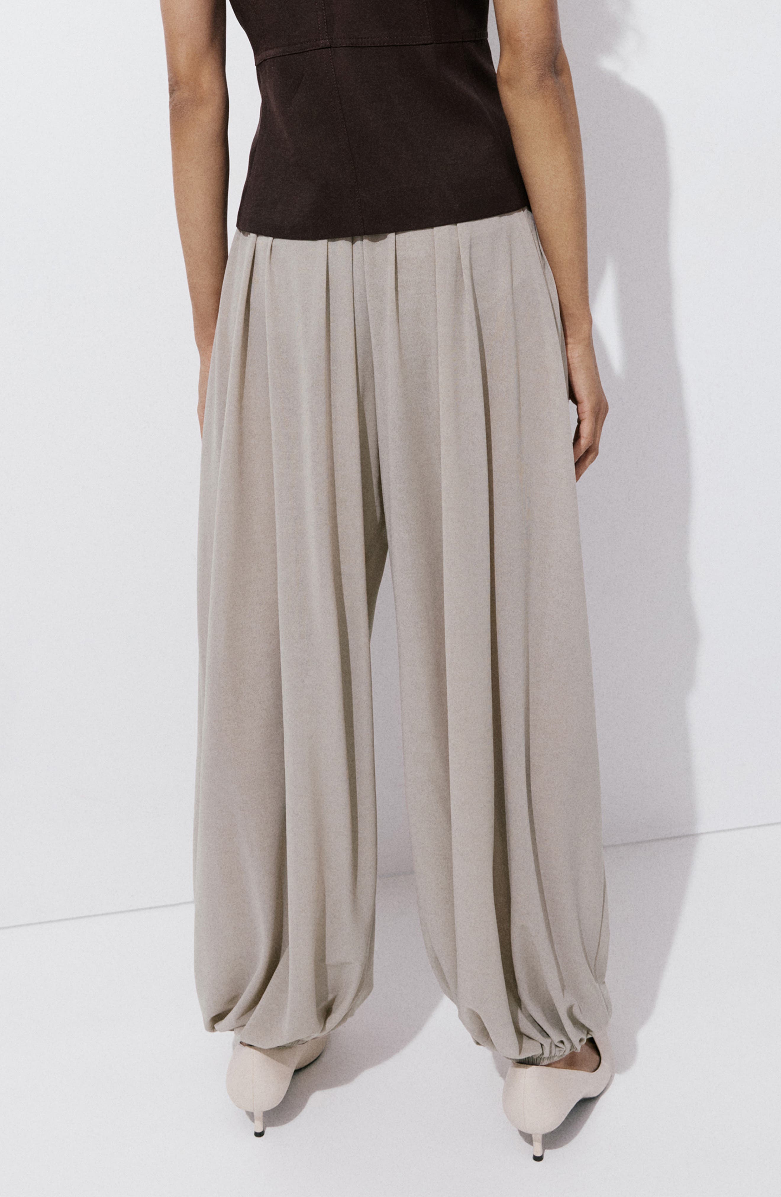selected LIGHT/PASTEL GREY