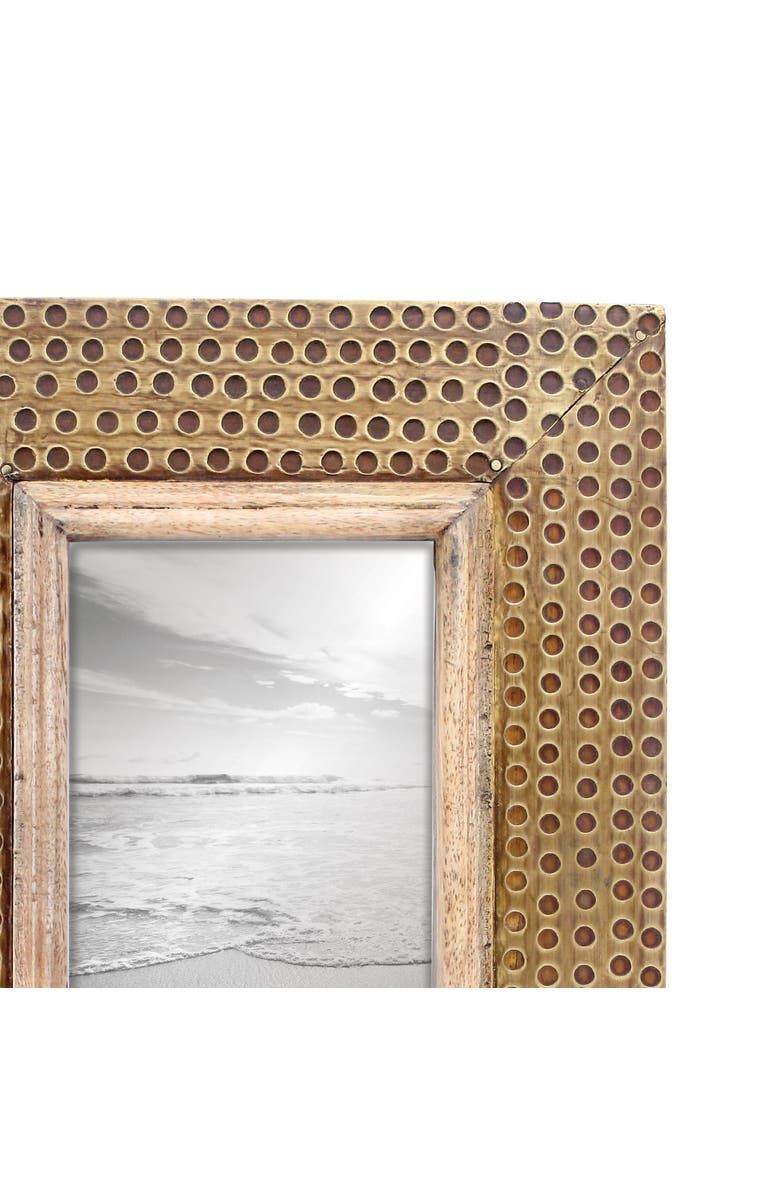 Foreside Home and Garden 4 x 6 inch Decorative Distressed Hammered Brass Metal Picture Frame, Alternate, color, Gold