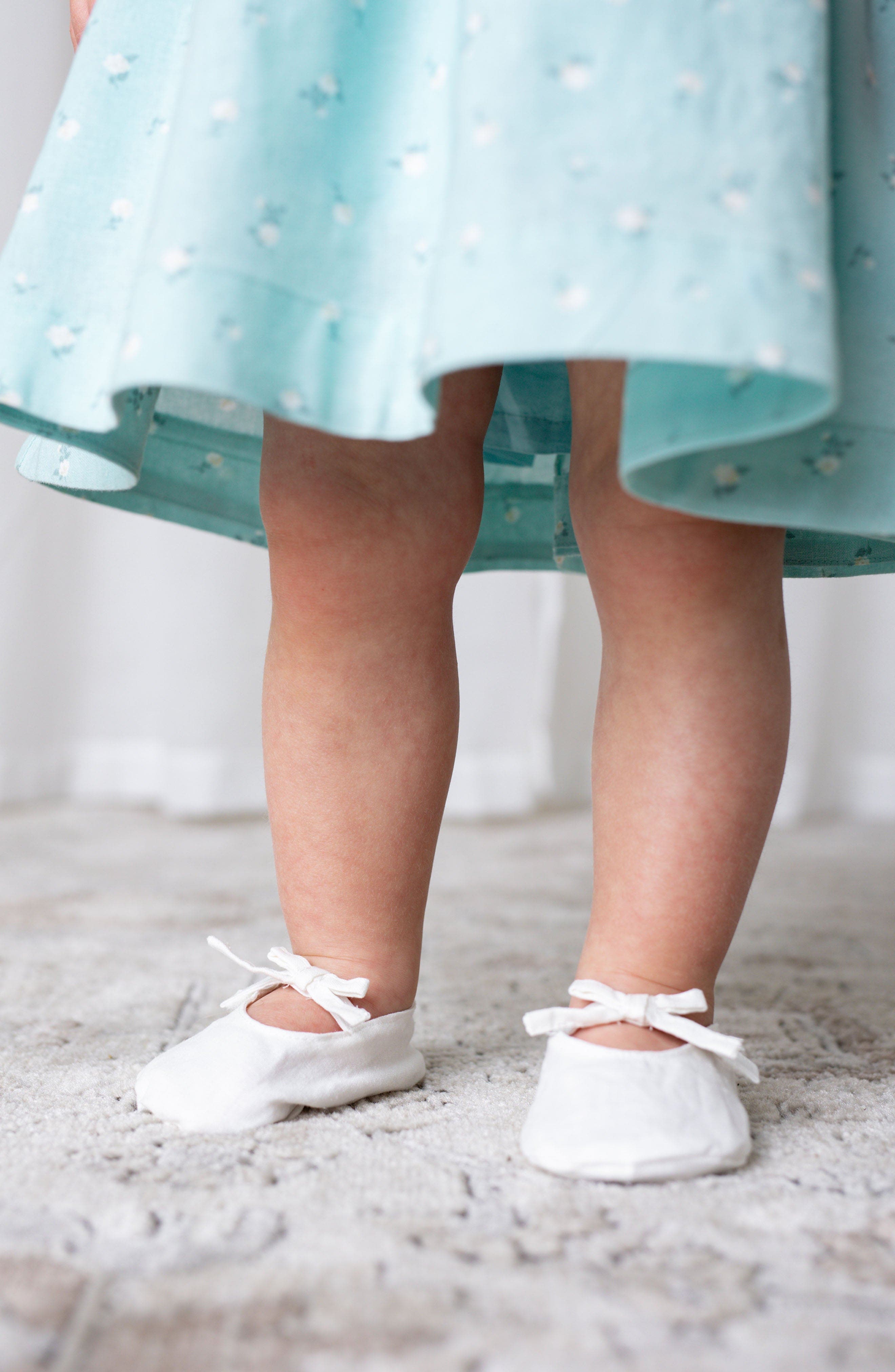 Baby Linen Bow Soft Shoe, Infant, Alternate, color, Soft White Linen Bow