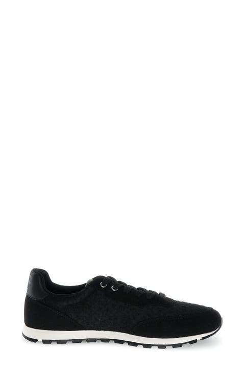 Plume Flow Sneaker