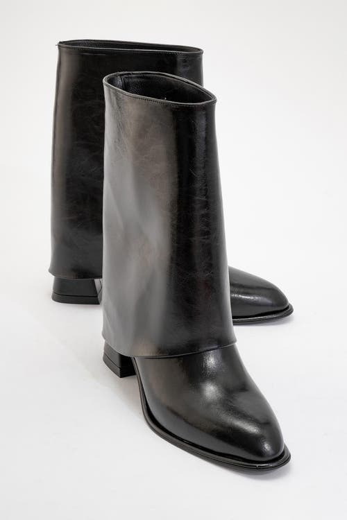 Prologue Shoes Ellas Chunky Heel Boot In Black
