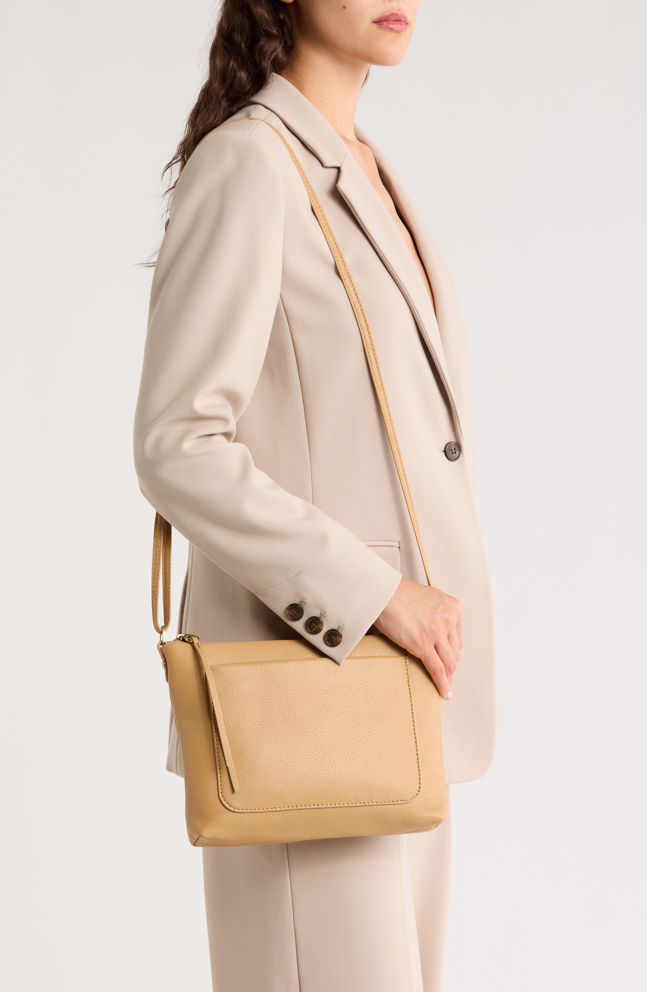 HOBO Tripp Medium Crossbody Bag, Alternate, color, Tan Cinnamon