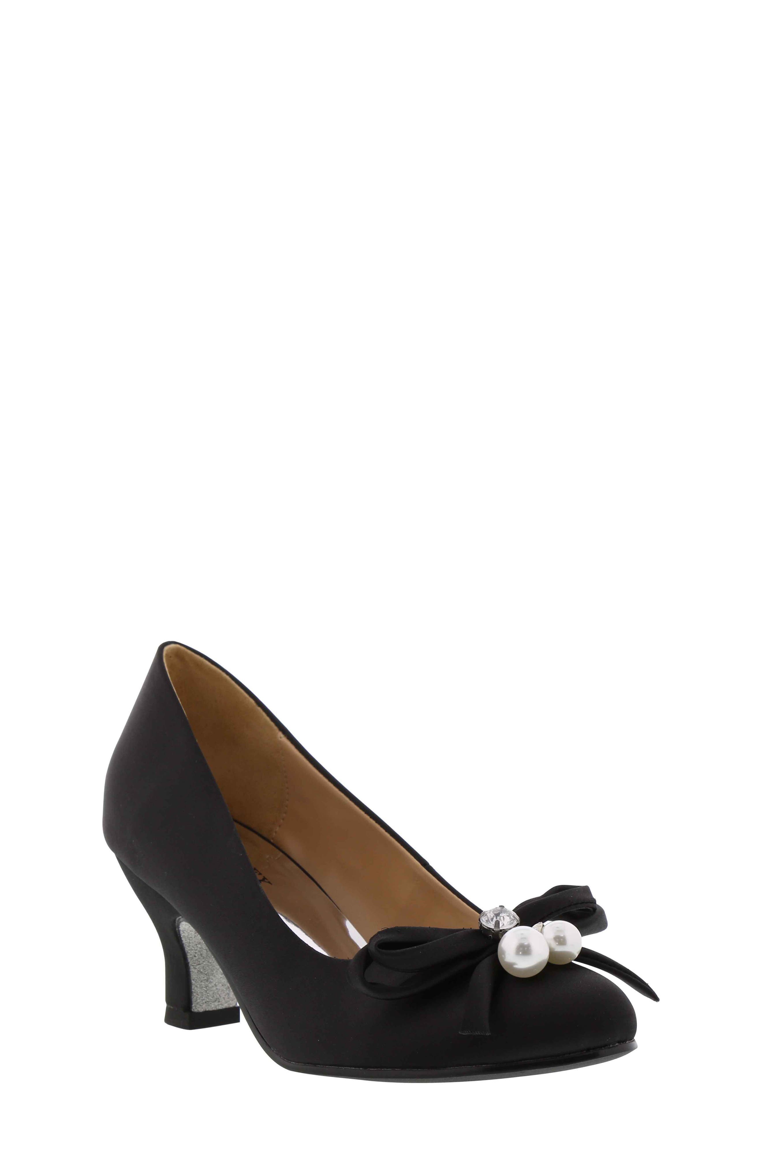 Badgley Mischka Collection Badgley Mischka Milah Embellished Bow Pump, Main, color, 