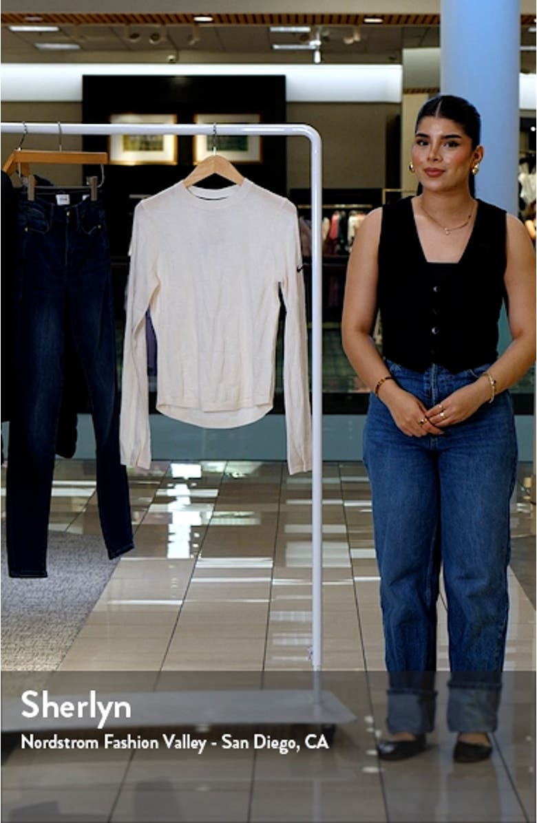 Run Division Mid Layer Top, sales video thumbnail