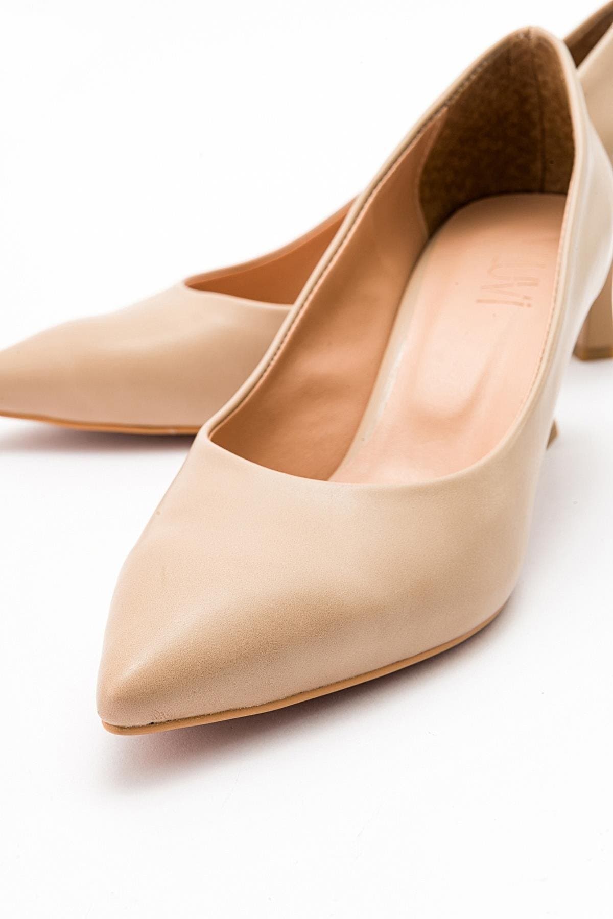 Pedra Pointed Toe Pump, Alternate, color, Beige