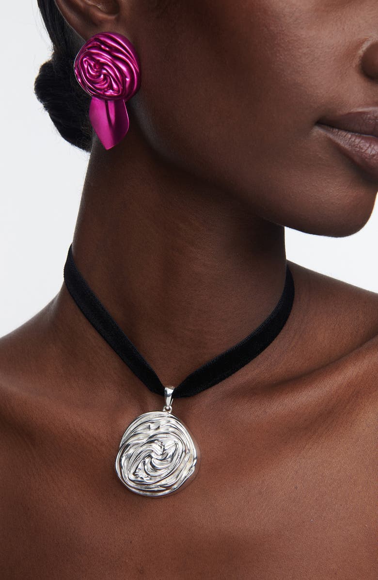 Sterling King Rosette Pendant Necklace, Alternate, color, Silver