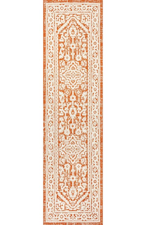 Sinjuri Medallion Textured Weave Indoor/Outdoor Area Rug